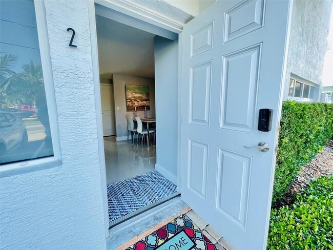 Photo - 1705 N Riverside Dr Apartment