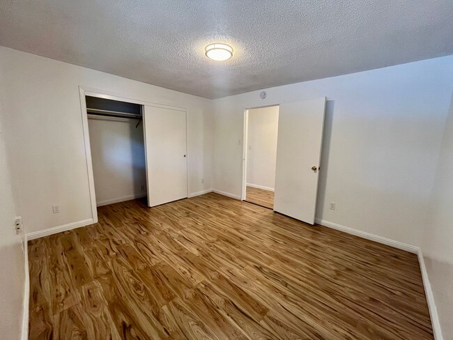 Building Photo - Shingle Springs - 2 bedroom 1 bath (With Office) on 2 Acres HAS SOLAR