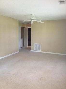 Living Room - 20 Old S Ct