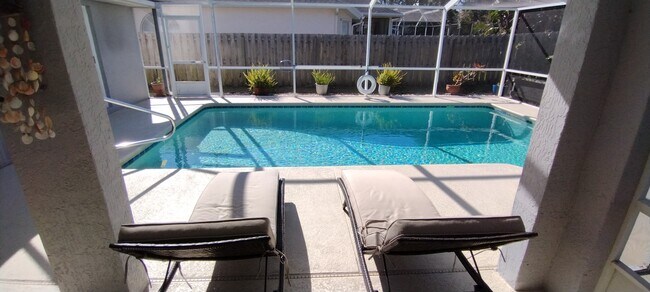 Foto del edificio - 5772 White Acres Ln