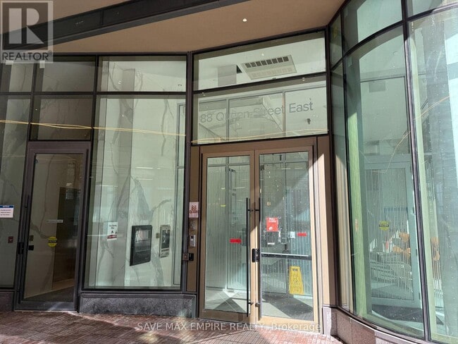 Building Photo - 88 Queen St E