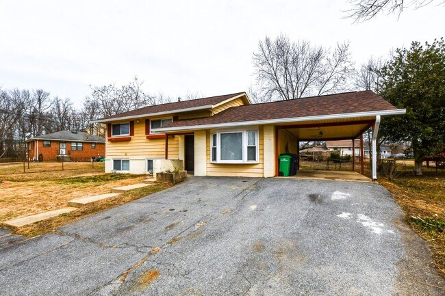 Foto del edificio - 5504 Hill Way