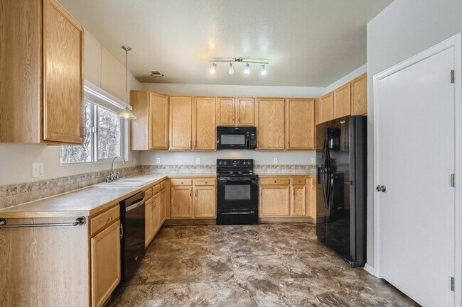 Foto del edificio - 1204 102nd Avenue, Greeley, CO, 80634