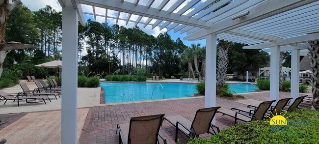 Foto del edificio - Luxury Living - Highly Desired Watersound Origins!