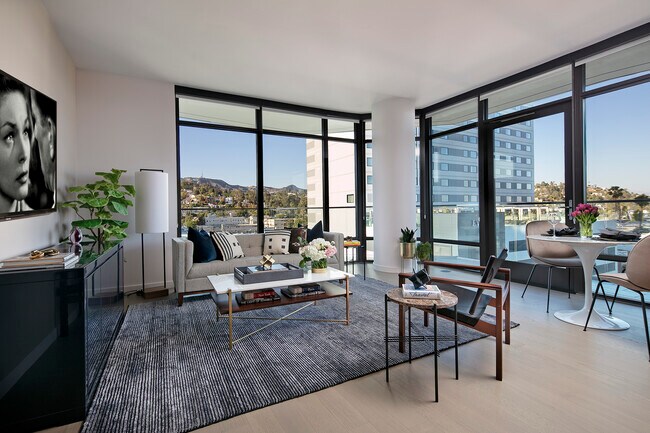 Interior Photo - Argyle House