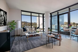 Interior Photo - Argyle House