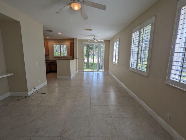 Foto del edificio - 3189 Laurel Ridge Cir