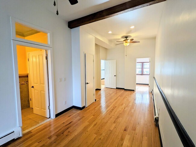 Living Area - 119 Monroe Ave