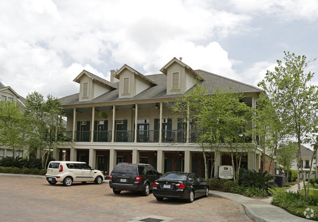 Building Photo - Chenier Apartments