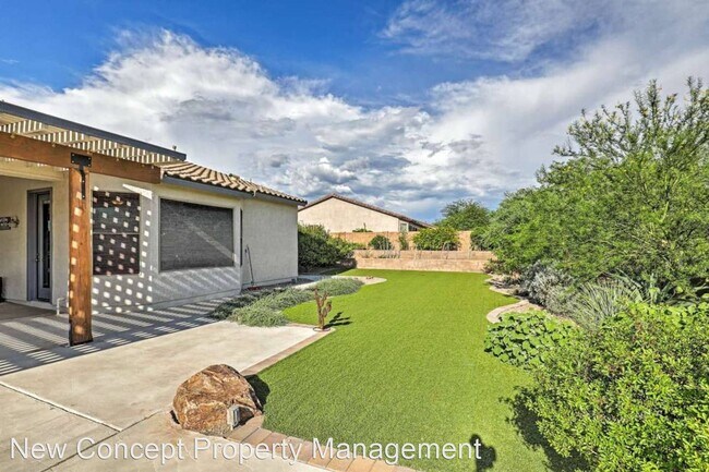 Foto del edificio - 4 br, 2.5 bath House - 9934 S Camino De La...