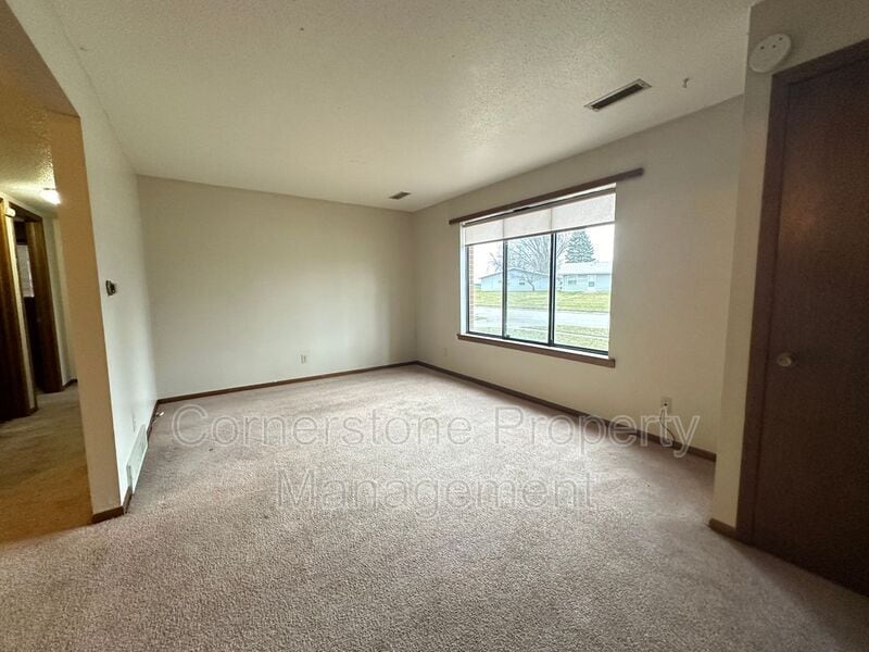 2736 4th Ave N Unit 2736 4th Ave N 2, Fort Dodge, IA 50501 Condo for