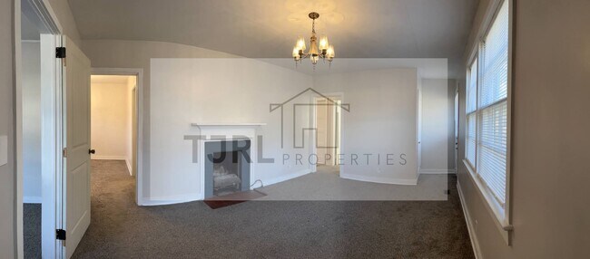 Building Photo - 809 S 11th St