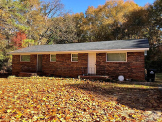 Building Photo - 180 Sycamore Ln