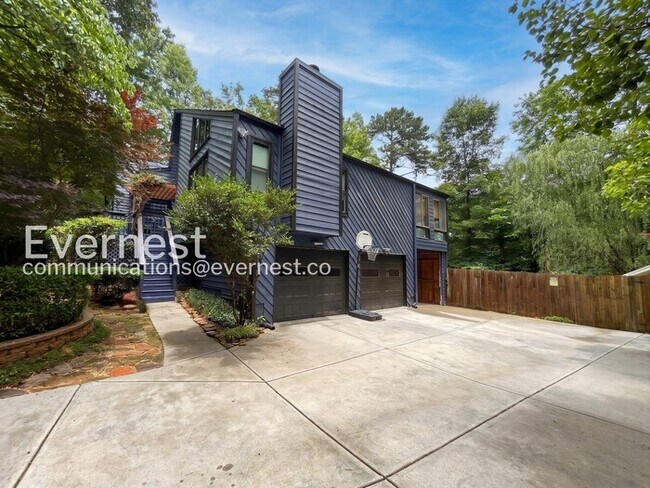 Building Photo - Beautiful 4 Bed/3 Bath Home with 3 Car Garage / Available Now!