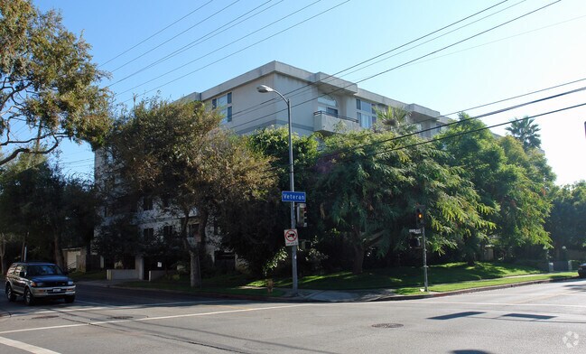 Foto del edificio - 1508 Veteran Ave