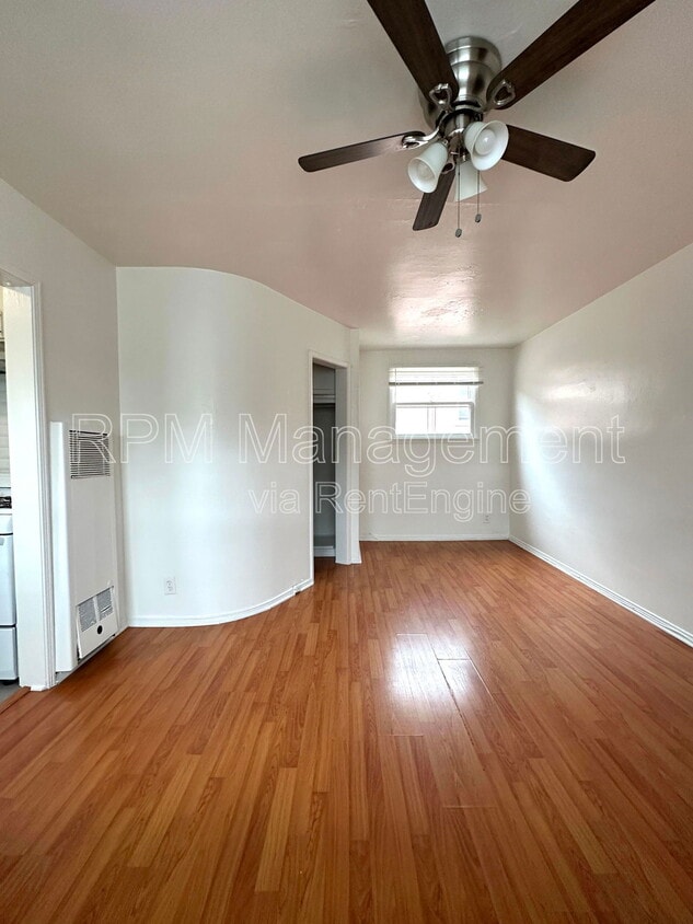 Primary Photo - 1737 N Sycamore Ave