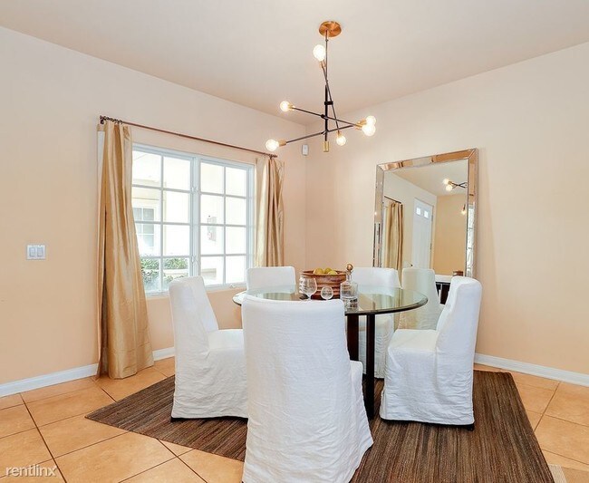 Foto del edificio - 5410 Silver Canyon Rd