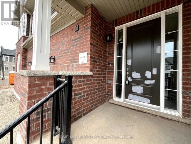 Photo du bâtiment - 104 Sanders Rd