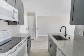 Building Photo - 13151 Walden Rd