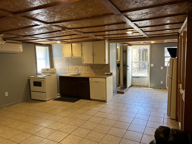 Foto del edificio - 523 E Jackson Ave