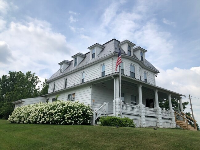 Main building - 115 W Kline Rd