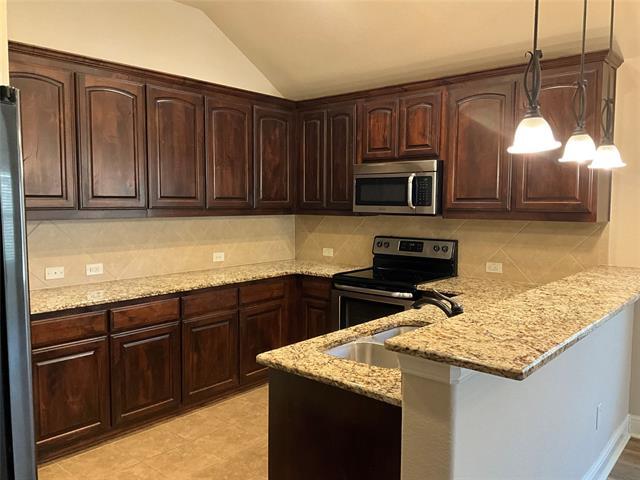 Building Photo - 233 Valley View Dr