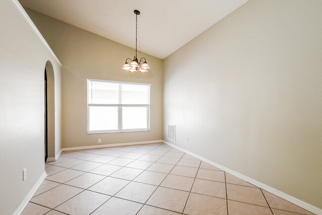 Building Photo - 467 Brightview Dr
