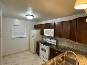 Building Photo - 3022 Coral Springs Dr