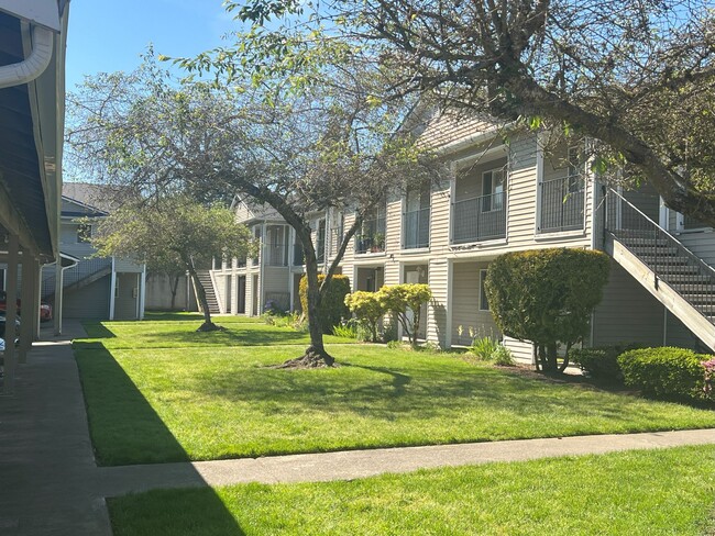 Foto del edificio - 100th Street Apartments