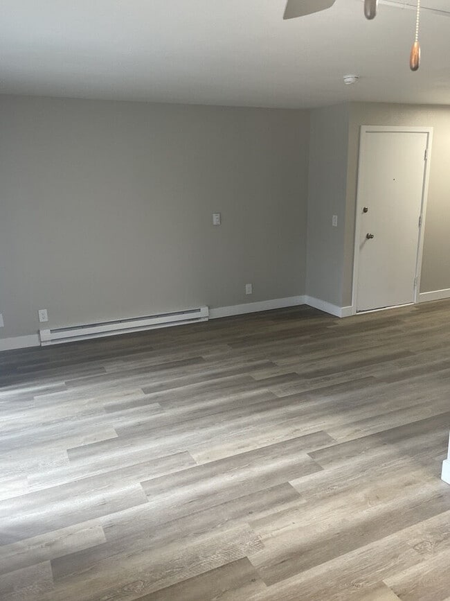 Interior Photo - Sherwood Gardens