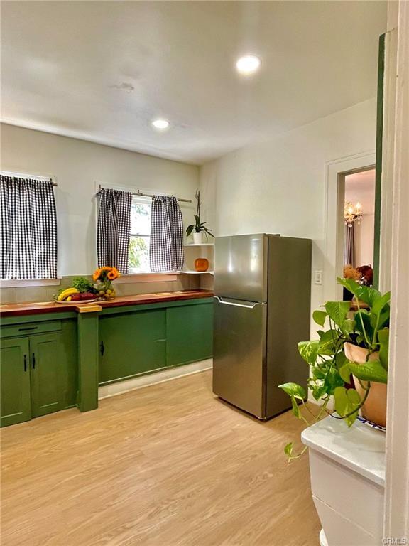 Building Photo - 2122 Navarro Ave