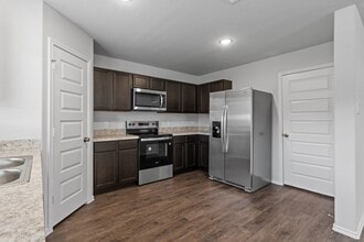 Building Photo - 22927 Great Egret Dr Building Photo - 22927 Great Egret Dr