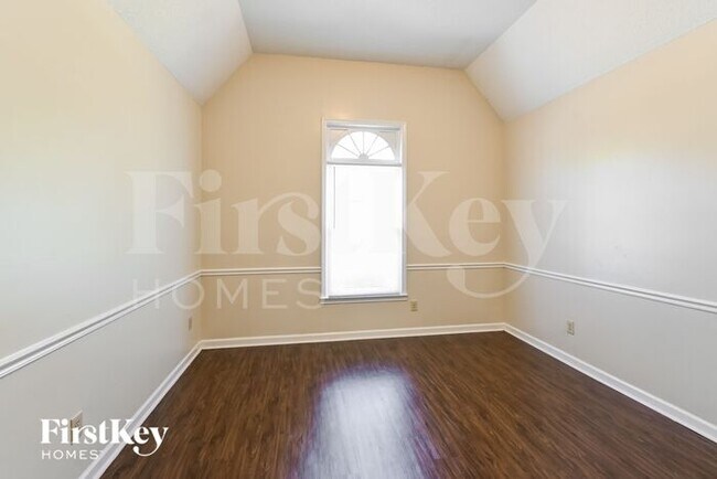 Foto del edificio - 8441 Woolrich Drive