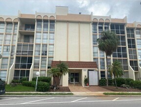Building Photo - 2000 Atlantic Shores Blvd