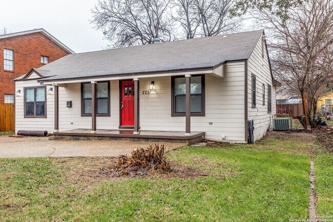 Building Photo - 223 Kayton Ave