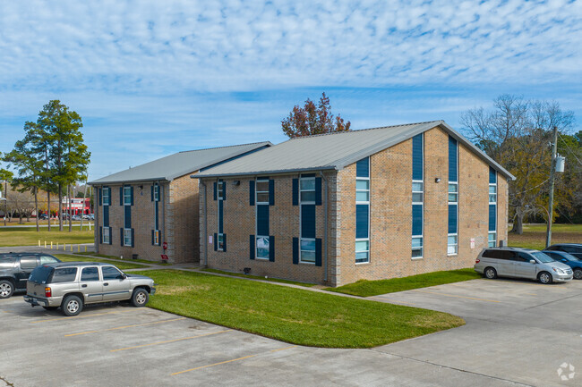 Building Photo - Thomas Manor Apartments