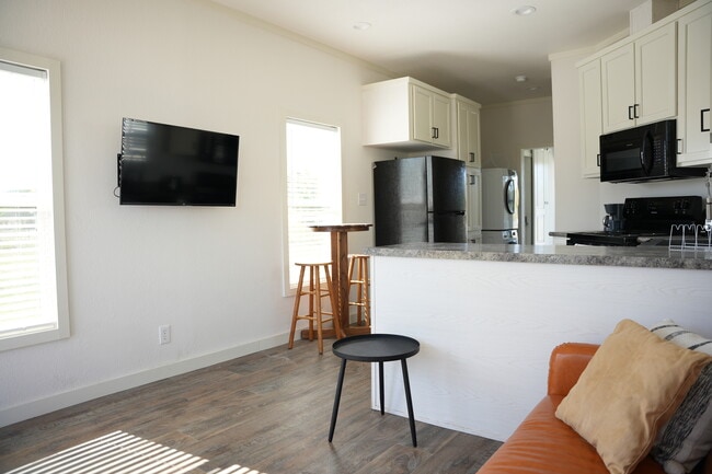 Building Photo - Tiny Home A28 Retreat