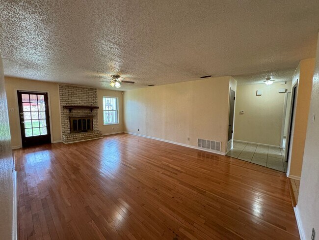 Foto del edificio - 360 Virtual Tour Available