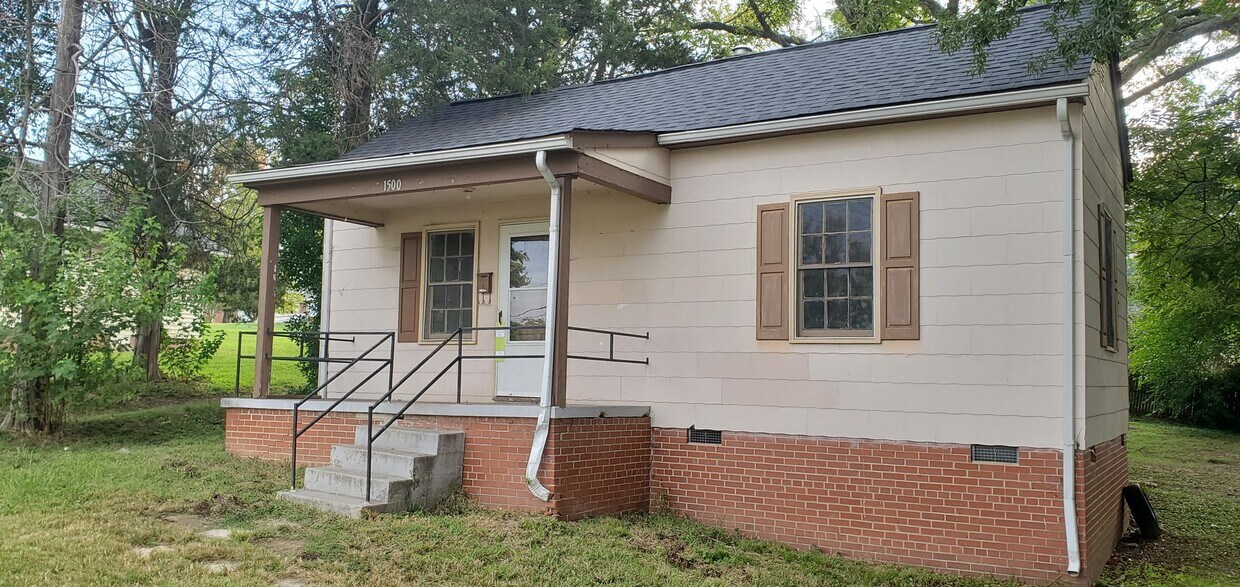 Foto principal - 3 Bedroom 1 Bathroom House