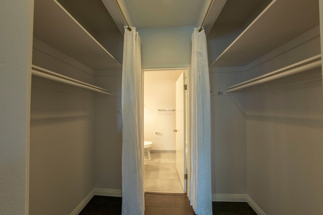 Foto del edificio - North Park Studio 1BA - Murphy Bed Include...