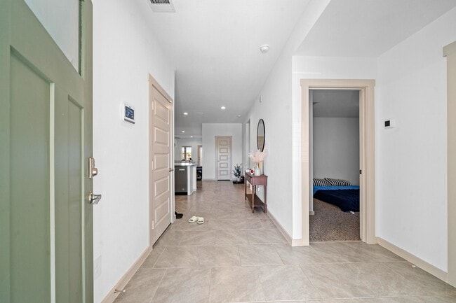 Building Photo - 30010 Reagans Rnch Dr