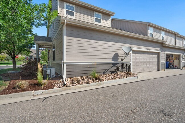 Foto del edificio - Like-New Townhome in Desirable West Loveland
