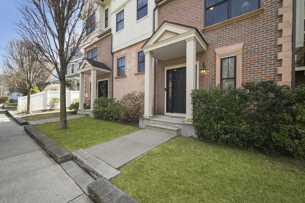 Foto principal - 109 Forest St
