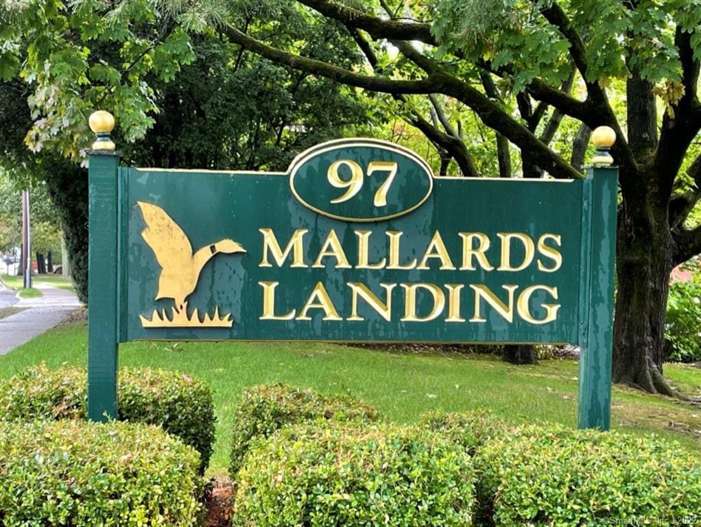 Primary Photo - 97 Richards Ave