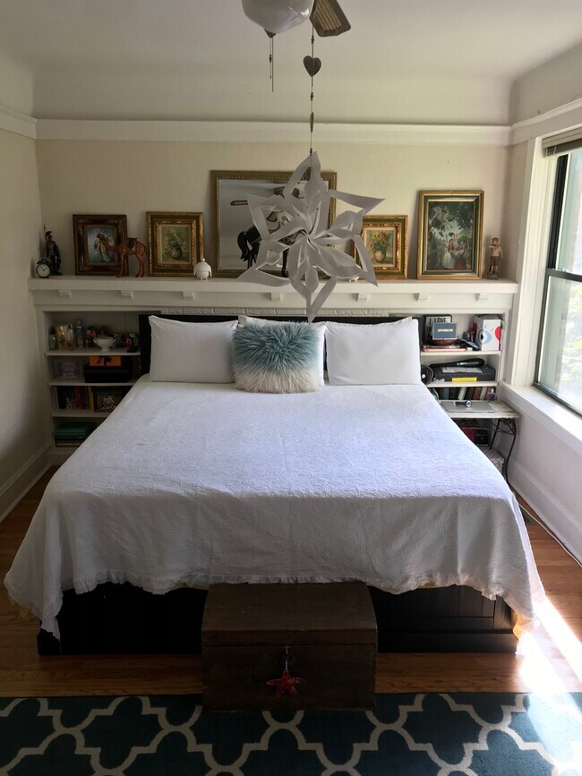 Foto del edificio - 4519 N Whipple St