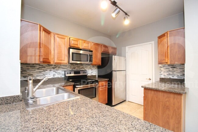 Building Photo - 16013 S Desert Foothills Pkwy