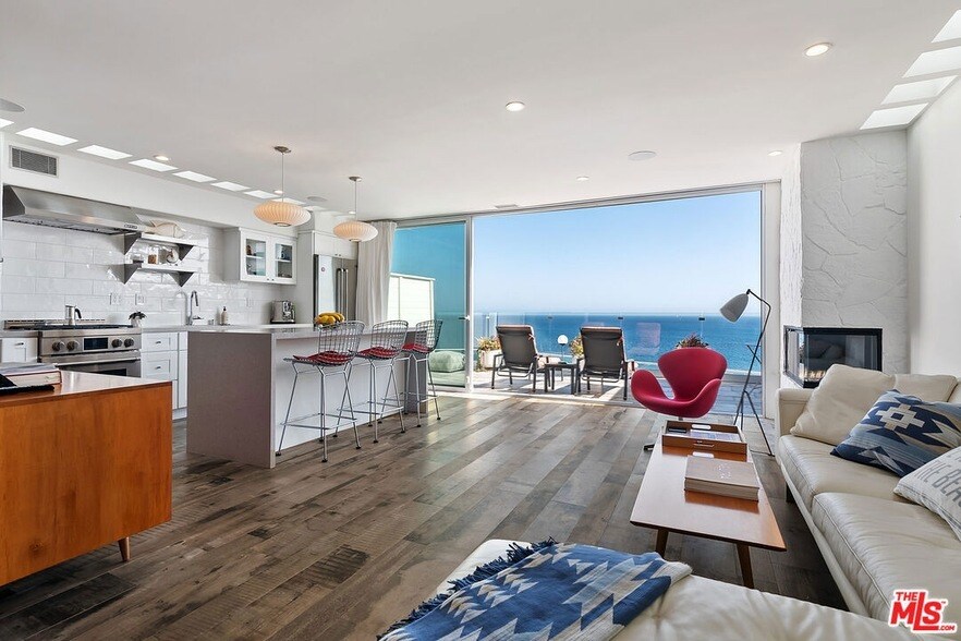 Foto principal - 27400 Pacific Coast Hwy
