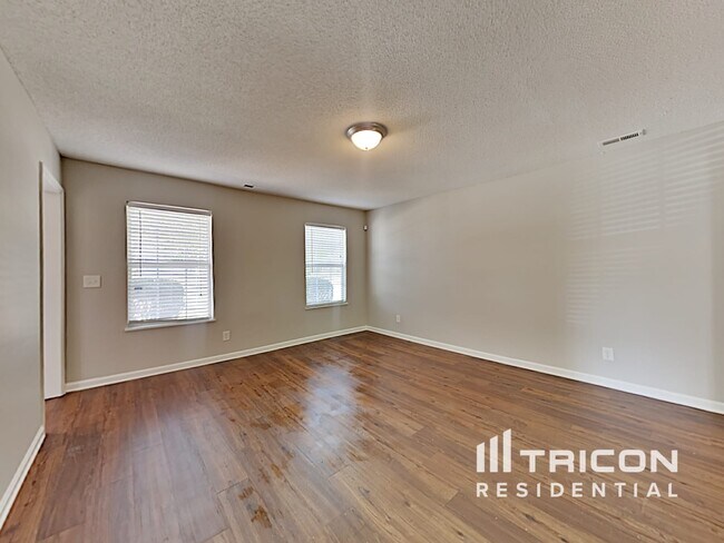 Foto del edificio - 925 Schofield Ln