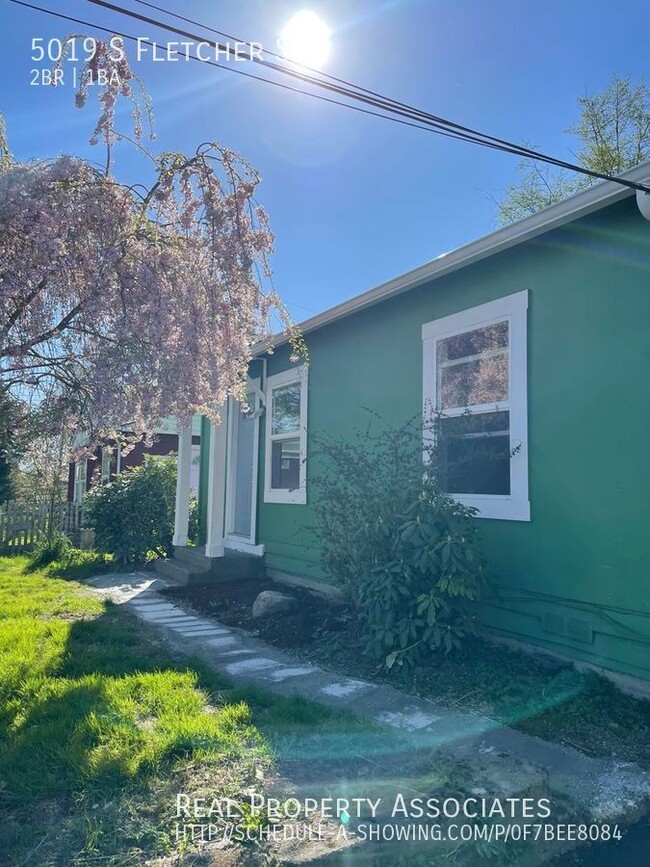 Building Photo - Cozy 2 Bedroom South Seattle Home