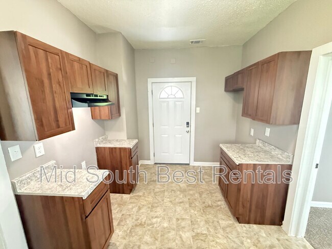 Foto del edificio - 1359 S Parkway E